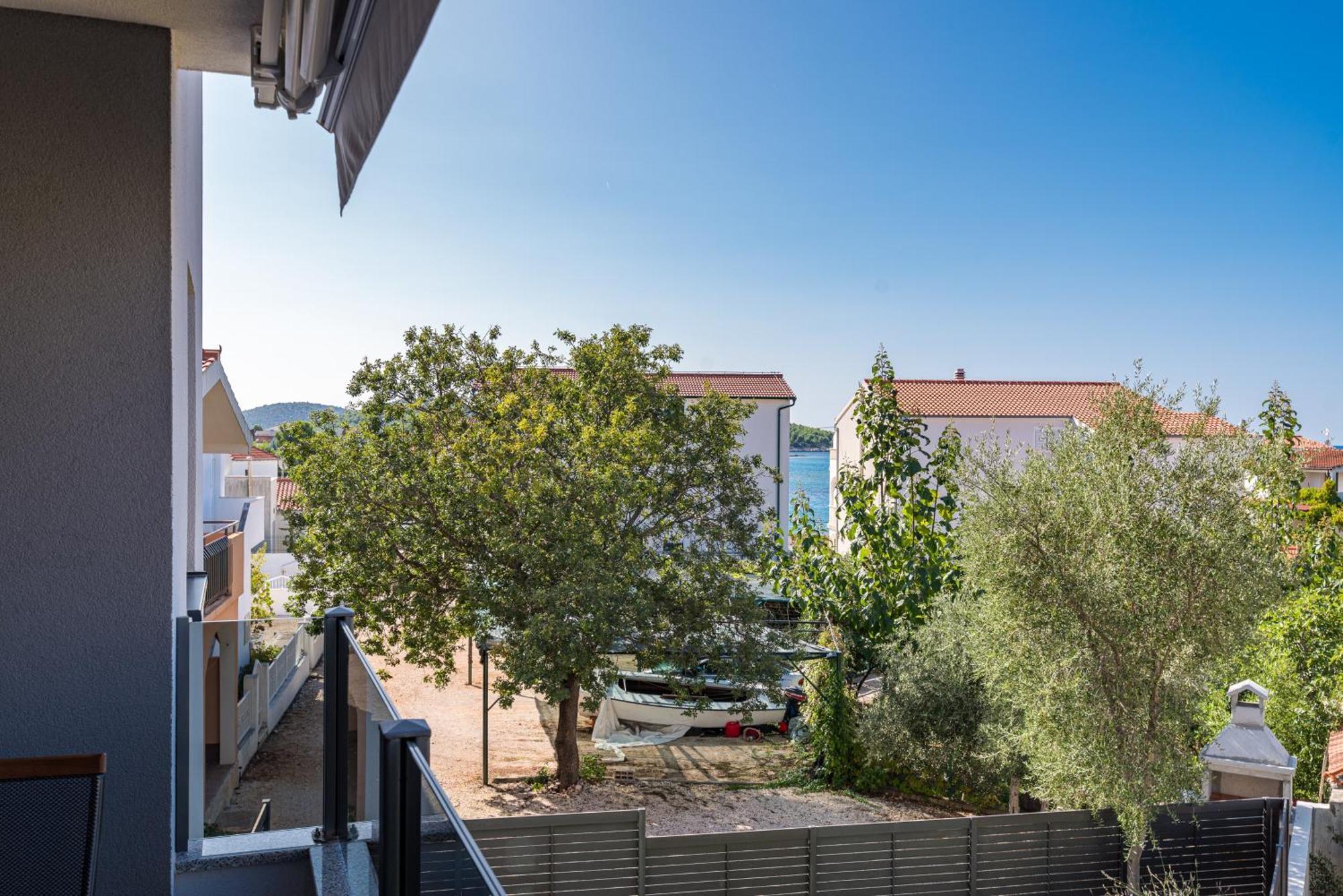 Apartments Boomerang Rogoznica  Luaran gambar