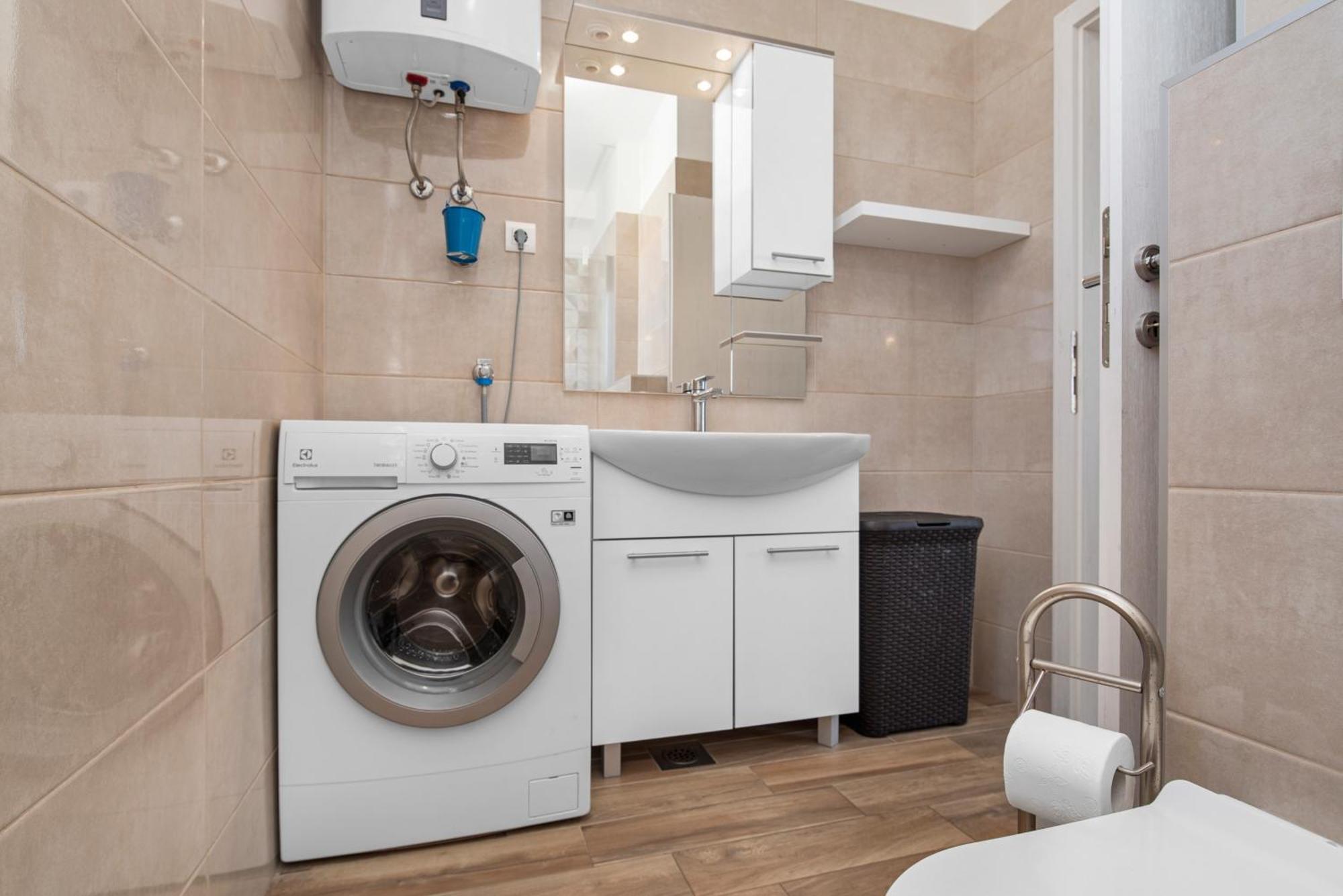 Apartments Boomerang Rogoznica  Bilik gambar