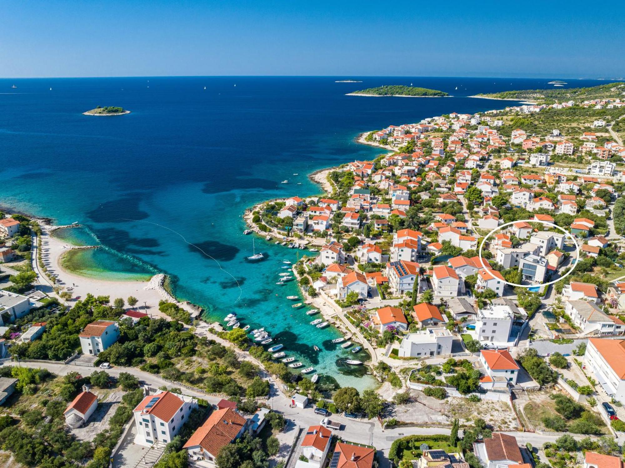 Apartments Boomerang Rogoznica  Bilik gambar
